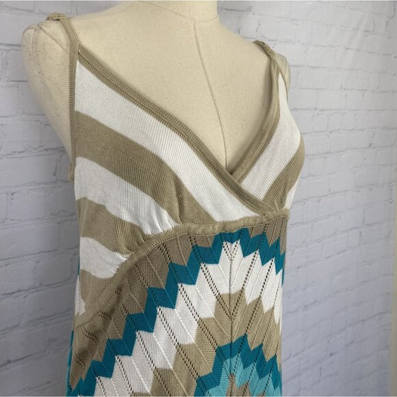 ⭐ 3/$15 NWT Beige White Blue Chevron Knit Babydoll Wrap Cami Sweater Tank T - Picture 4 of 9